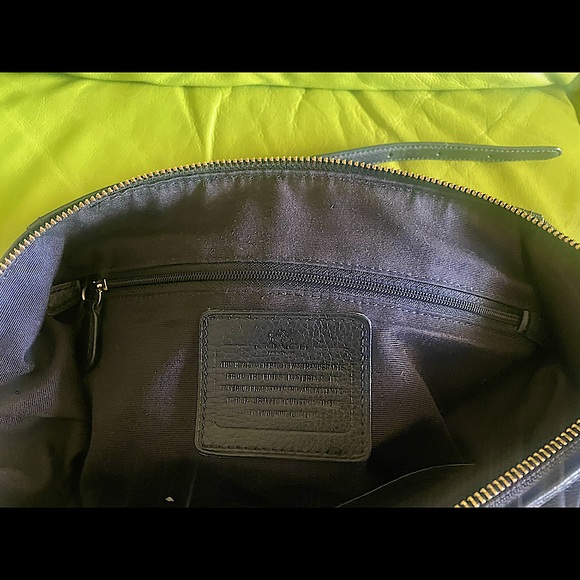 Coach Satchel bag used in good condition. - Picture 4 of 7